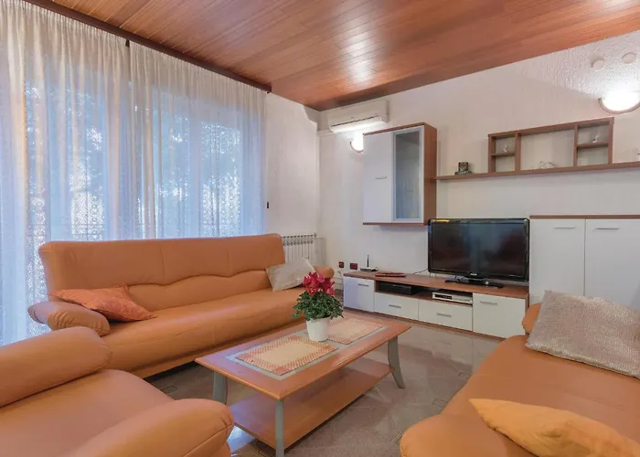 Διαμέρισμα 2 Bedroom In Πούλα