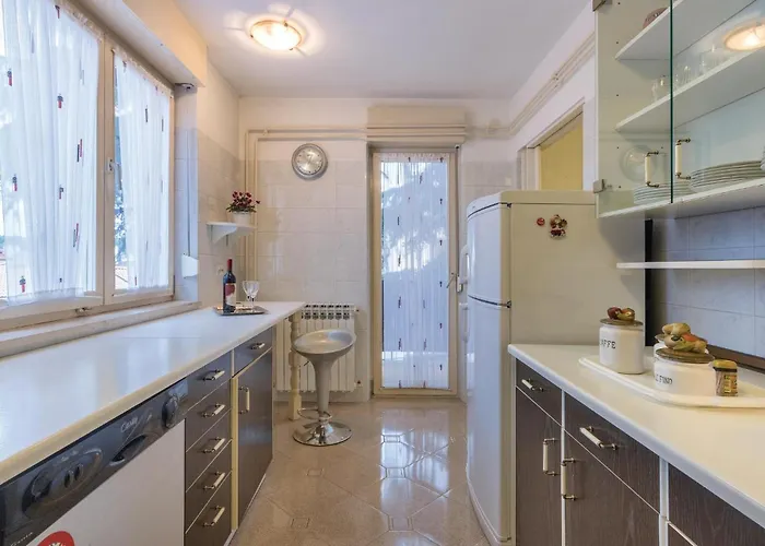 2 Bedroom In Διαμέρισμα