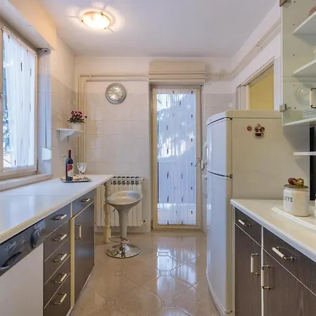 Stunning Apartment In Pula Apartamento