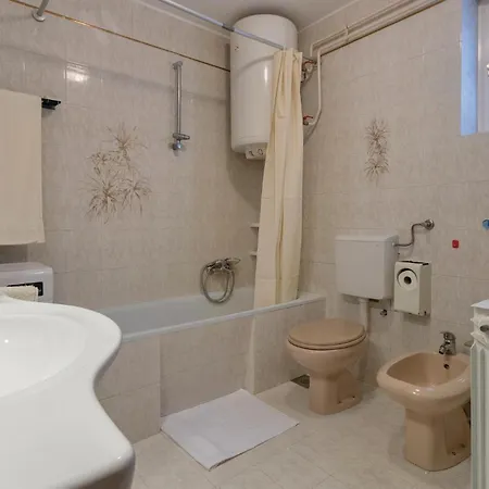 Amazing In With Wifi Appartamento Pola
