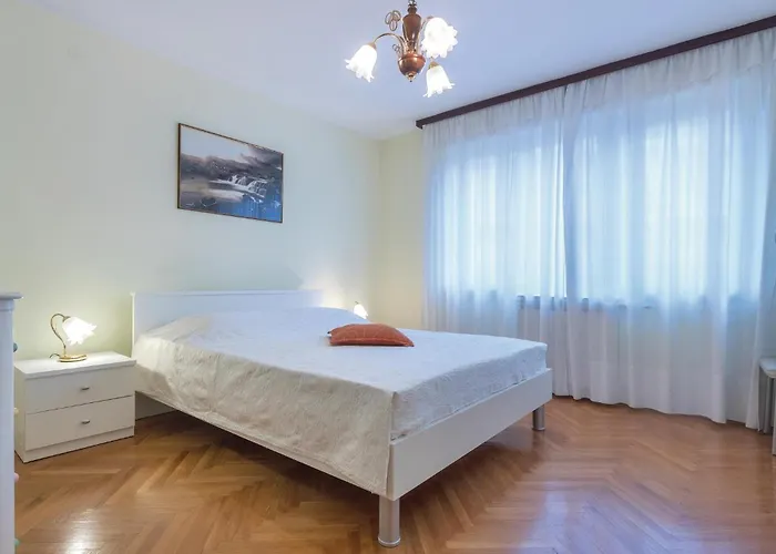 2 Bedroom In شقة *